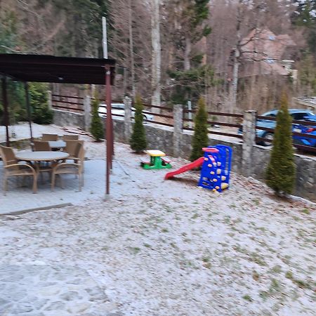 Vila Ines Sinaia Exteriér fotografie